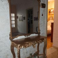 consolle con specchio e tavolino