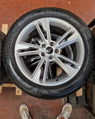 audi q3 CERCHI 19 + GOMME 80%