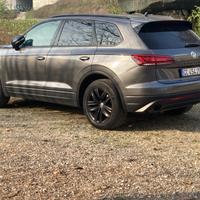 VOLKSWAGEN Touareg 3.0 V6 TDI