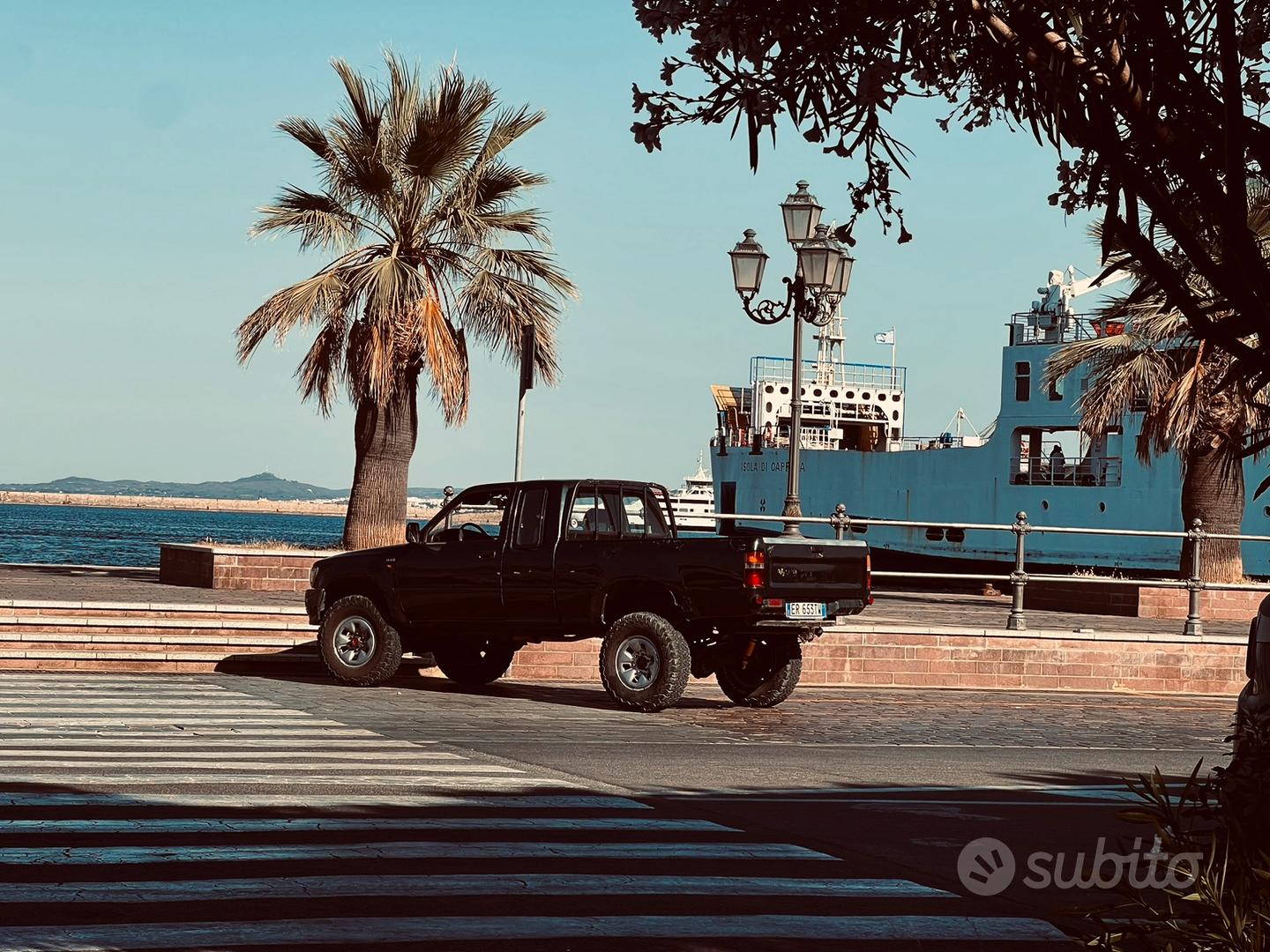 Toyota Hilux 1996 photo 2