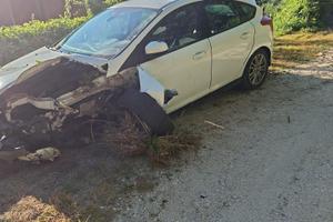 Ford Focus incidentata 