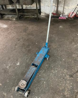 Cric idraulico a carrello OMCN