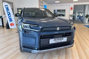 SUZUKI Across Plug-in Hybrid 4X4 TOP