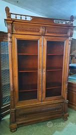 credenza vetrina in noce