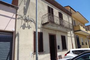 Casa indipendente 275 mq in zona centrale