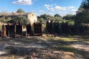 14 benne disponibili per escavatore