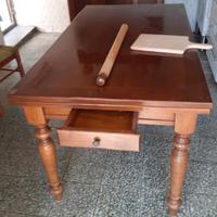 TAVOLO DA CUCINA IN LEGNO MASSELLO