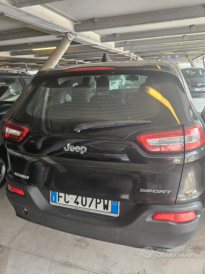 Jeep Cherokee 4ªs. 14-18