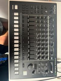 ROLAND TR8-S (AIRA)