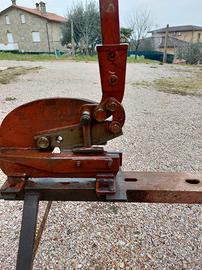 Cesoia manuale per lamiere e tondino