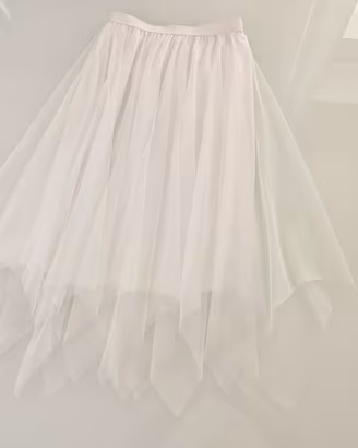 GONNA IN TULLE