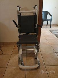 Sedia a rotelle da transito