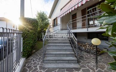Villa a Melzo Via Donizetti 4 locali