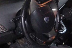 Lancia y 1300 multijet