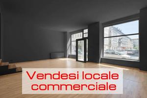 Immobile di 2700 m² con 1 locale a Reggio Emilia