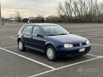 Volkswagen  Golf 4 1.6 sr 101cv highline 5p