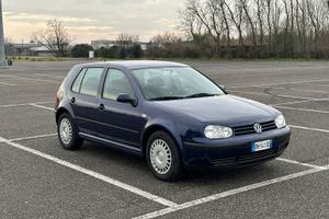 Volkswagen  Golf 4 1.6 sr 101cv highline 5p