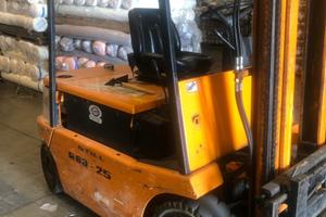 Carrelli elevatori,ecc