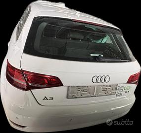 AUDI A3 COLORE BIANCO