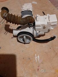 pompa dello scarico lavatrice samsung