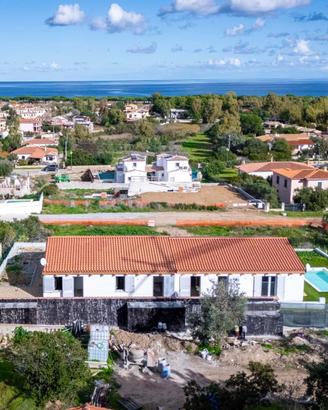 Villa caposchiera con vista mare e piscina privata