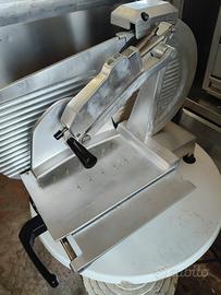 Affettatrice 220 V