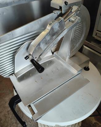 Affettatrice 220 V