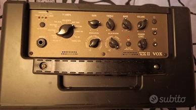 Amplificatore Vox e  footswitch 