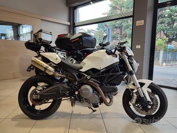 Ducati Monster 696
