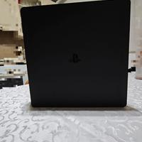 PlayStation 4 Slim 