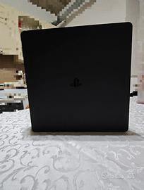PlayStation 4 Slim 