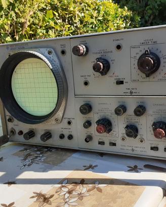 Oscilloscopio  HP mod.140 A   ..da museo