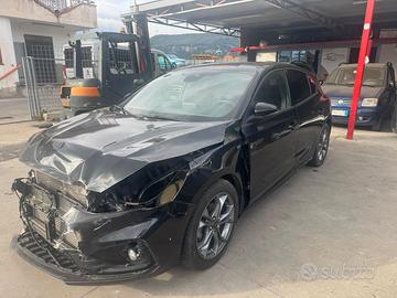 Ford Focus 1,0 automatico sinistrato - 2020
