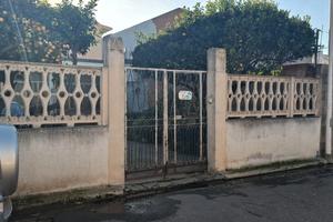 Indipendente su unico livello ampio cortile