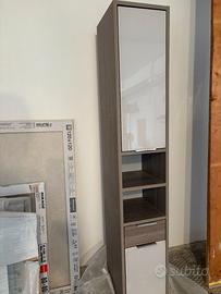 Mobile bagno sospeso