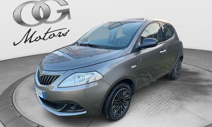 Lancia Ypsilon 1.0 FireFly 5 porte S&S Hybrid Silv