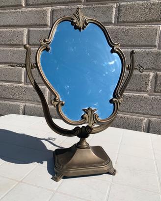 Specchio antico di bronzo grande