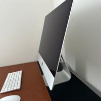 iMAC 21.5 LATE 2015 8 RAM 1TB SSD PARI AL NUOVO