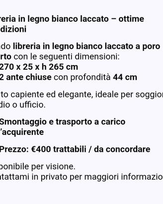 Libreria in legno bianco laccato