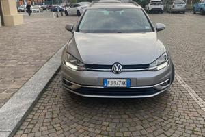 GOLF 7  VARIANT    2017