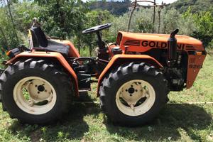 Trattore usato con attrezzatura