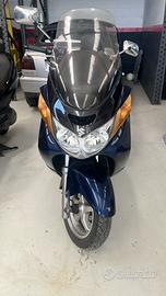 Suzuki burgman 400