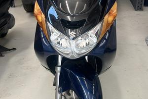 Suzuki burgman 400