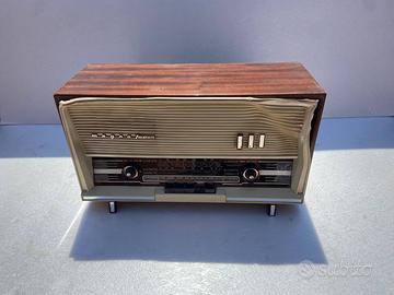 Radio a valvole magnafon.