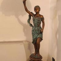 Tiffany piantana con statua