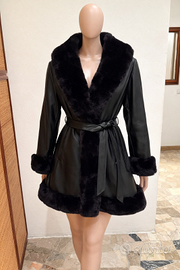 Cappotto eco-pelle con vera pelliccia raccoon – M