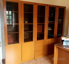 LIBRERIA IN  LEGNO CON VETRINE PERFETTA