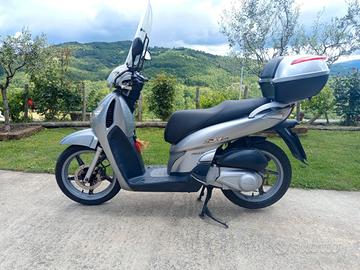 Honda sh150i