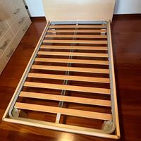 Letto a una piazza e mezza con rete