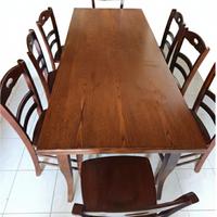 Tavolo completo di 8 sedie 